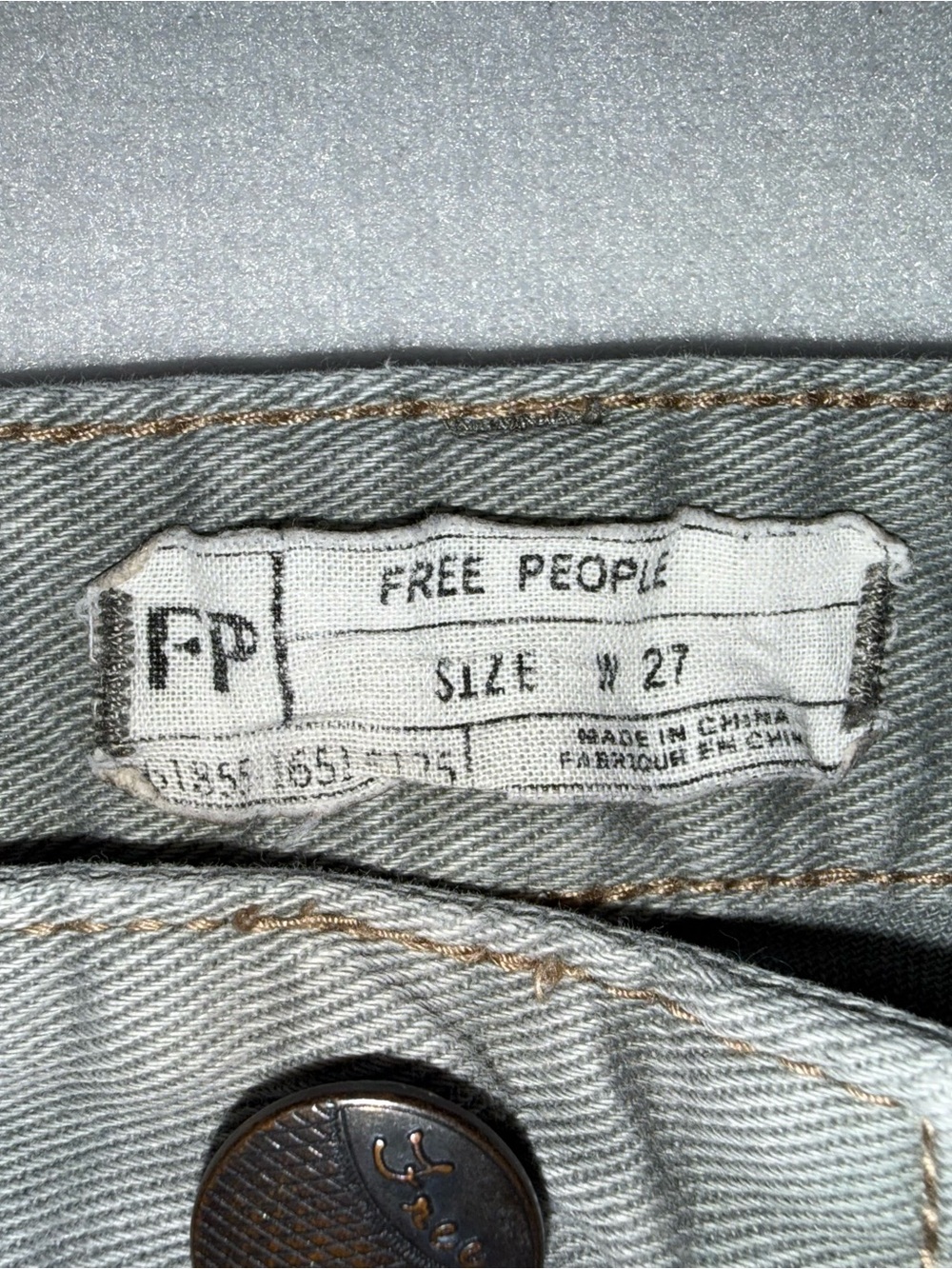 Free People Distressed Denim Shorts – Women’s Size 27 – Gray Wash Cutoff Shorts - Picture 5 of 9